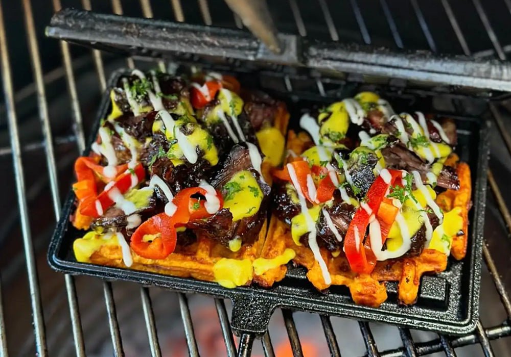 Loaded Zoete Aardappel Cheddar Wafels met Chuck Roll Burnt Ends - Beef Boutique