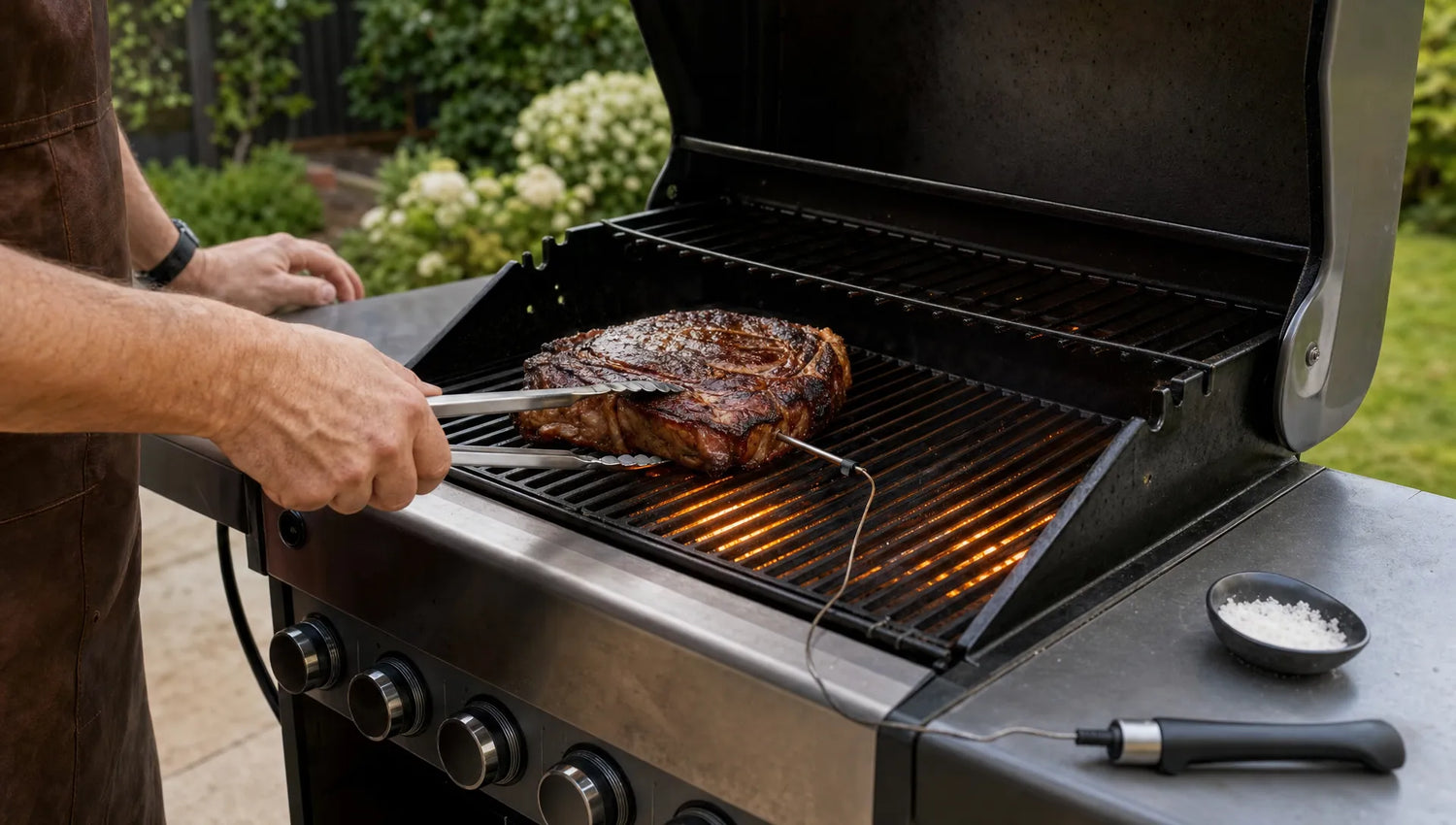 Ribeye op een gasbarbecue met een perfecte korst - Beef Boutique