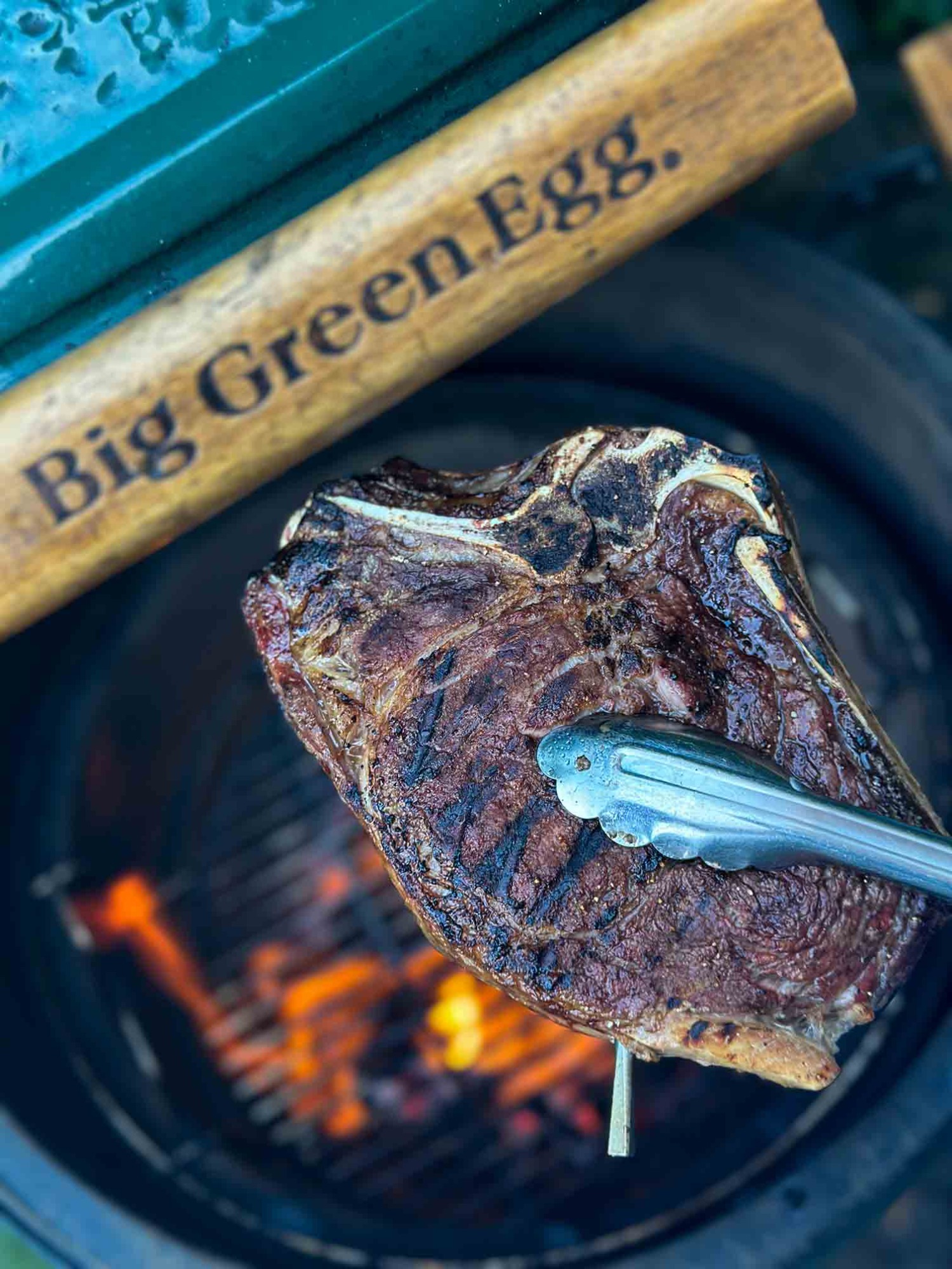 Côte de Boeuf met smashed aardappel salade